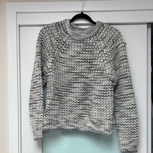 GAP Women's Black and White Crew Neck Sweater